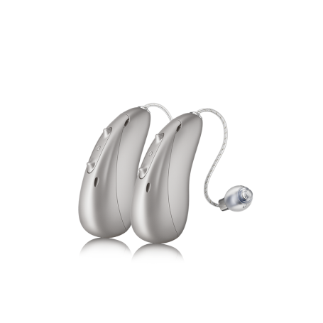 Zwei Unitron Moxi S RIC-Hörsysteme in Silber-Optik mit externem Hörer für eine diskrete Versorgung.